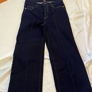 Moderate wide leg denim jeans